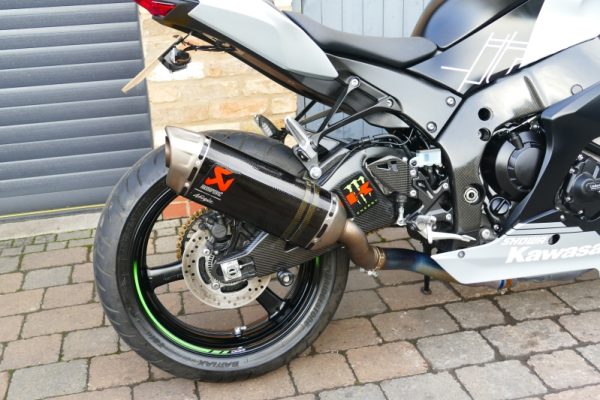 24 KAWASAKI ZX10 R NINJA