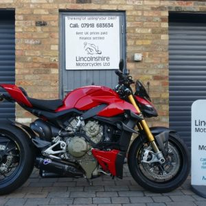 70 DUCATI STREETFIGHTER V4S