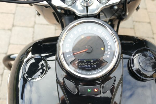 19 HARLEY DAVIDSON HERITAGE SOFTAIL CLASSIC