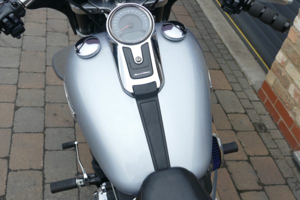 19 HARLEY DAVIDSON SPORTGLIDE