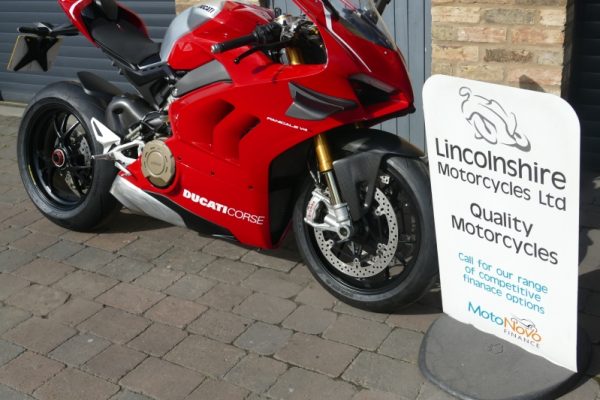 19 DUCATI PANIGALE V4R