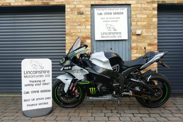 24 KAWASAKI ZX10 R NINJA