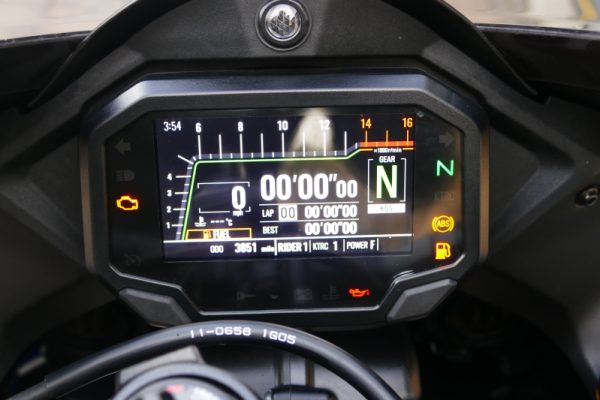 24 KAWASAKI ZX10 R NINJA