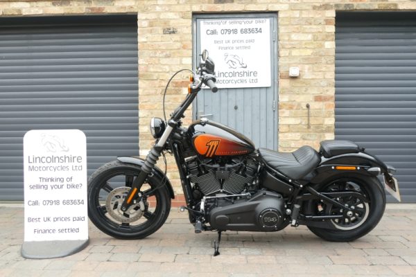 73 HARLEY DAVIDSON STREET BOB 114