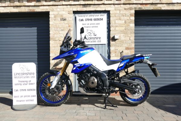 24 SUZUKI V-STROM DL 1050 DE