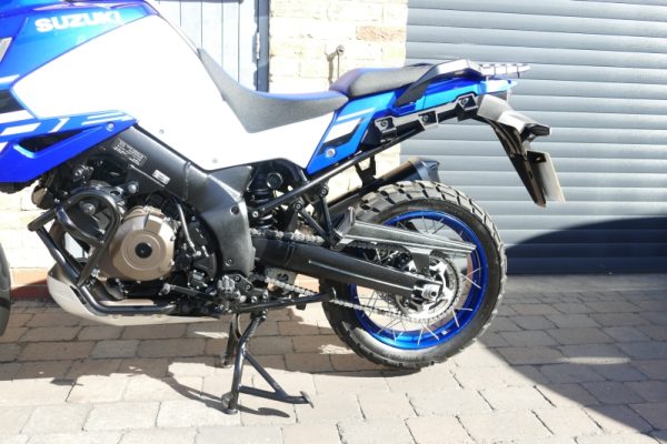 24 SUZUKI V-STROM DL 1050 DE