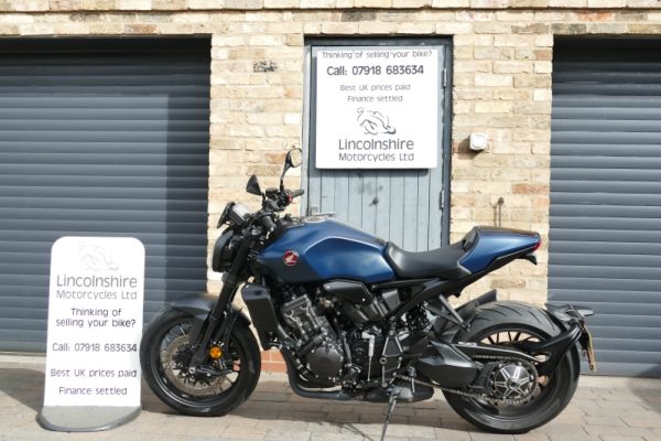 73 HONDA CB 1000R BLACK EDITION